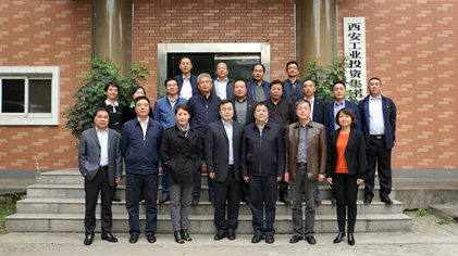 集团召开话别会欢送吴保军同道