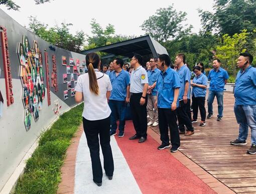 【西无二集团】西无二集团组织企业骨干赴陕鼓集团参观进建