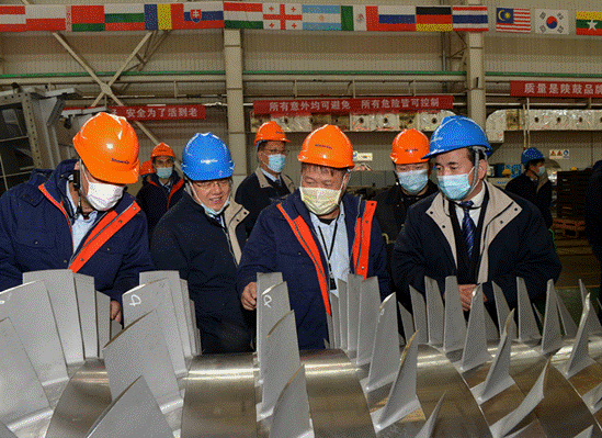 【陕鼓集团】阿拉善盟沪蒙能源实业有限公司董事长林孝仁一行来陕鼓参观互换